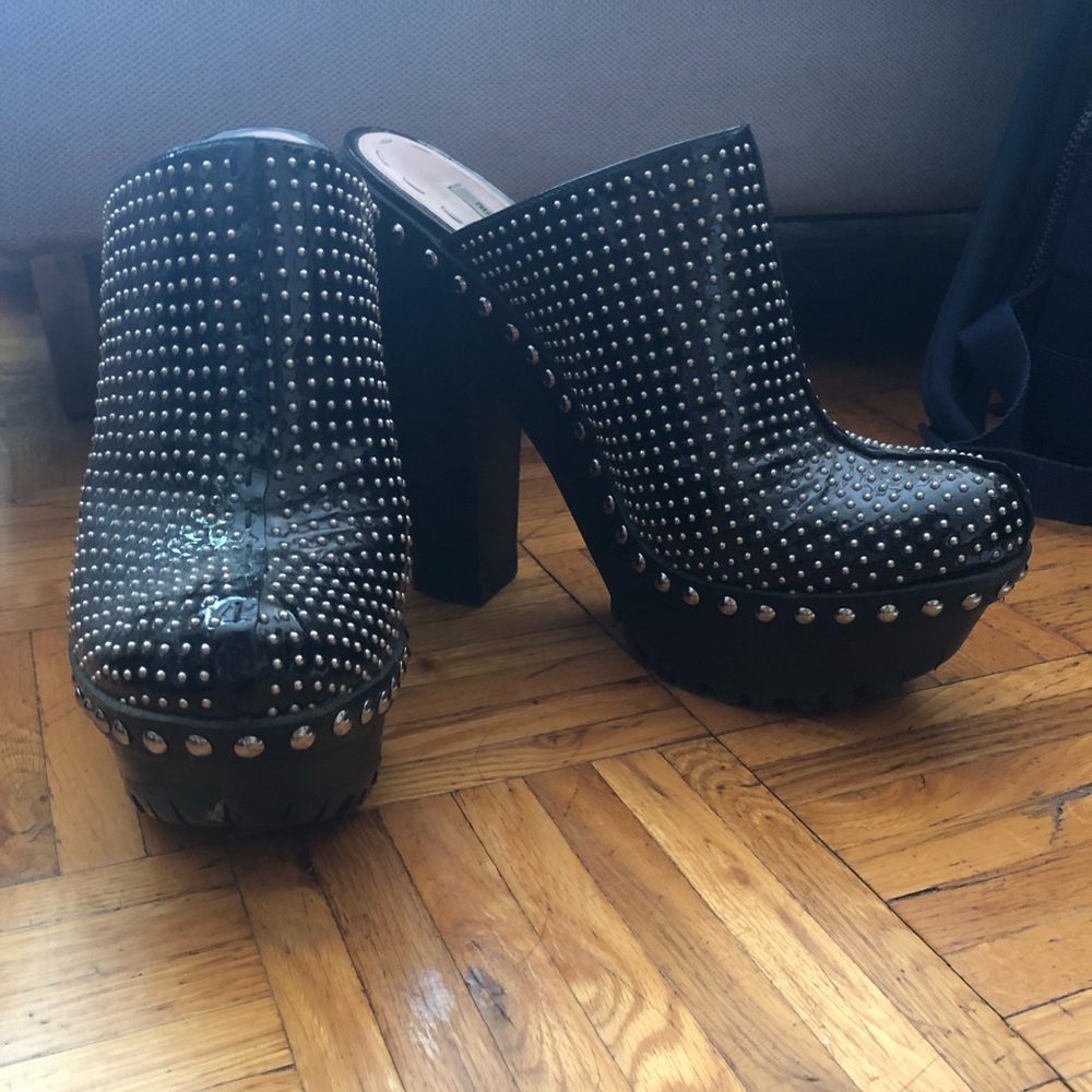 ✨ Miu Miu Black Studded Leather Clogs ✨